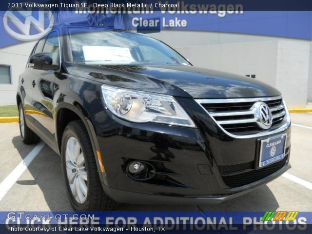 2011 Volkswagen Tiguan SE in Deep Black Metallic
