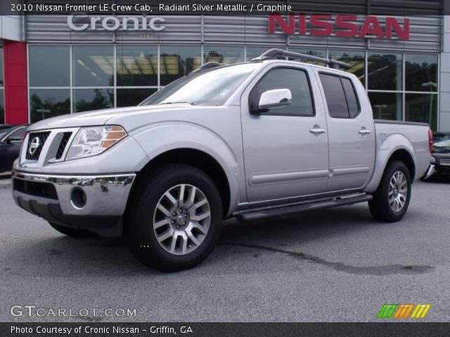2010 Nissan Frontier LE Crew Cab in Radiant Silver Metallic