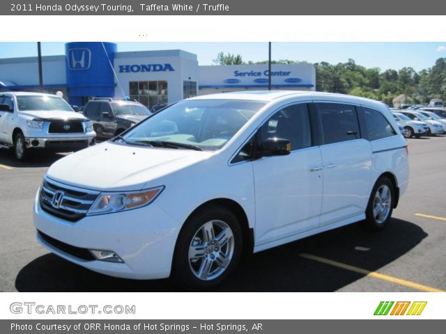 2011 Honda odyssey white touring #2