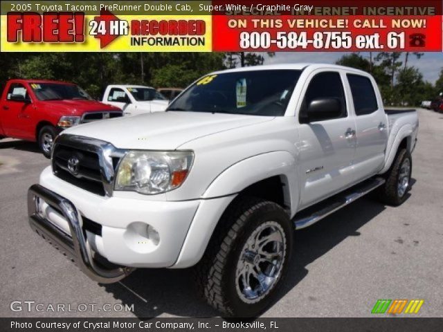 2005 Toyota Tacoma PreRunner Double Cab in Super White