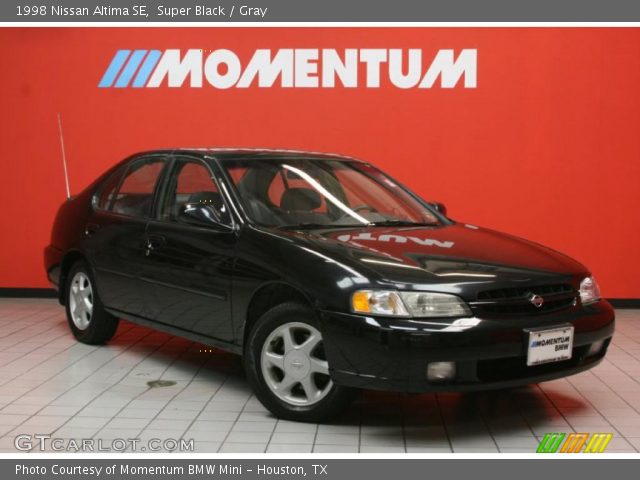 1998 Nissan Altima SE in Super Black