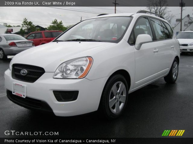 2009 Kia Rondo LX in Clear White