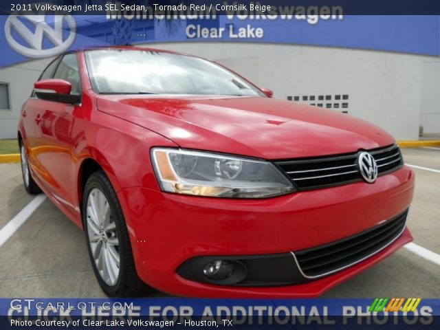 2011 Volkswagen Jetta SEL Sedan in Tornado Red