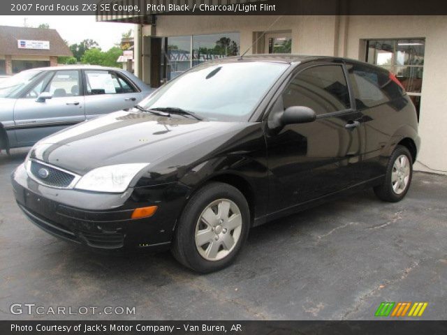 2007 Ford Focus ZX3 SE Coupe in Pitch Black