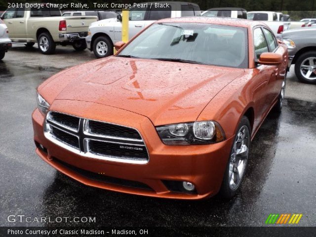 2011 Dodge Charger Rallye in Toxic Orange Pearl