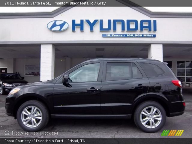 2011 Hyundai Santa Fe SE in Phantom Black Metallic