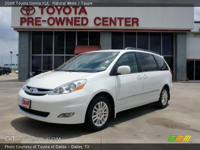 2008 Toyota Sienna XLE in Natural White