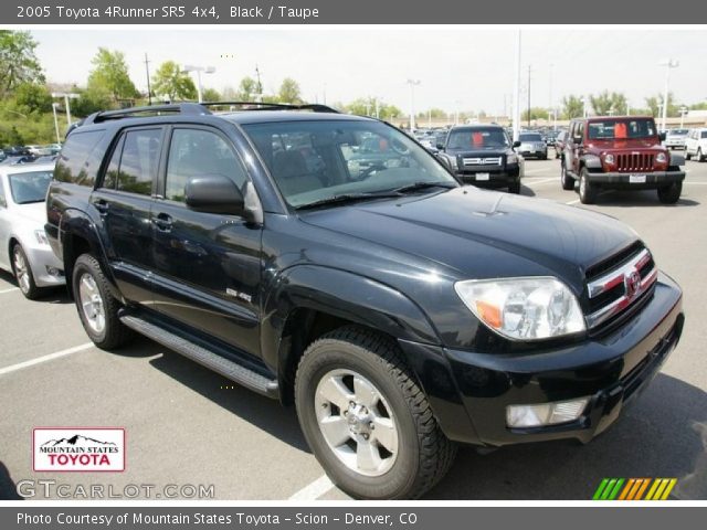 2005 Toyota 4Runner SR5 4x4 in Black