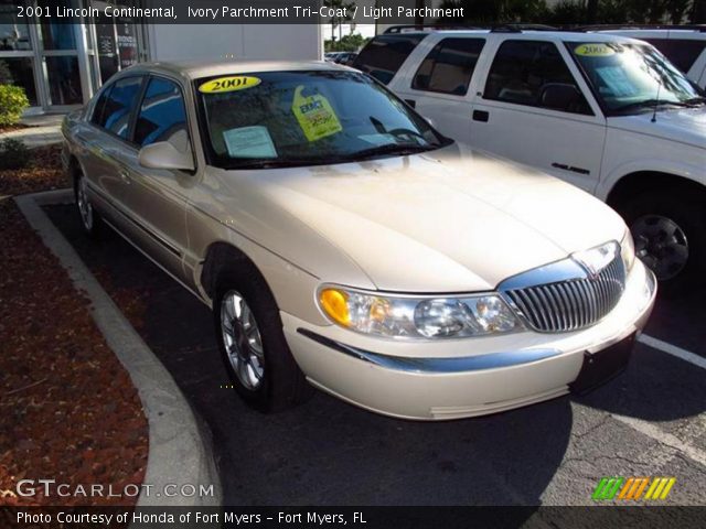 2001 Lincoln Continental  in Ivory Parchment Tri-Coat