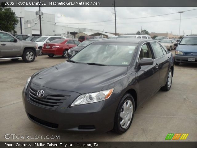 2009 Toyota Camry LE in Magnetic Gray Metallic