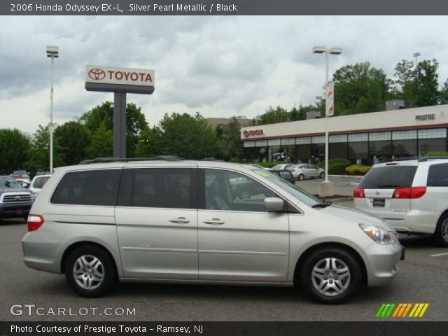 2006 Honda Odyssey EX-L in Silver Pearl Metallic