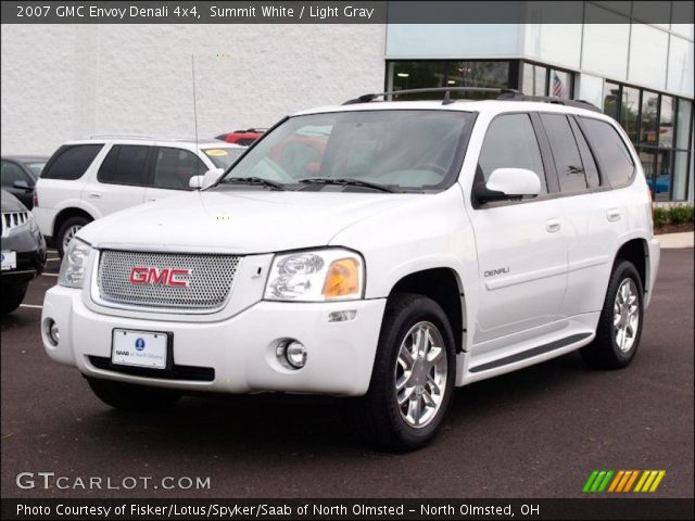 2007 GMC Envoy Denali 4x4 in Summit White