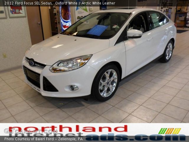 2012 Ford Focus SEL Sedan in Oxford White