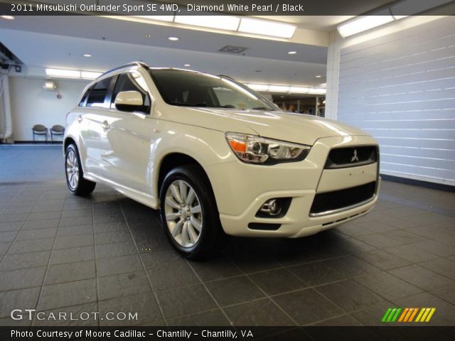 2011 Mitsubishi Outlander Sport SE 4WD in Diamond White Pearl