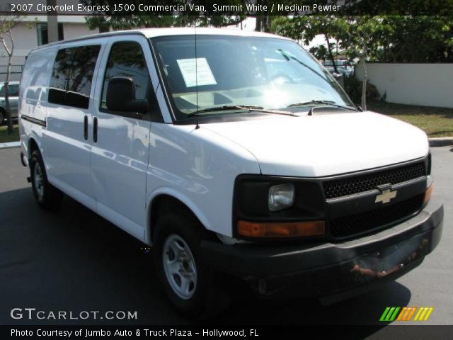 2007 Chevrolet Express 1500 Commercial Van in Summit White