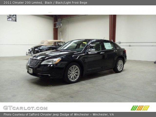 2011 Chrysler 200 Limited in Black