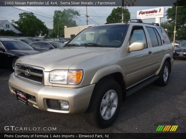 2000 Nissan Pathfinder LE 4x4 in Sierra Silver Metallic