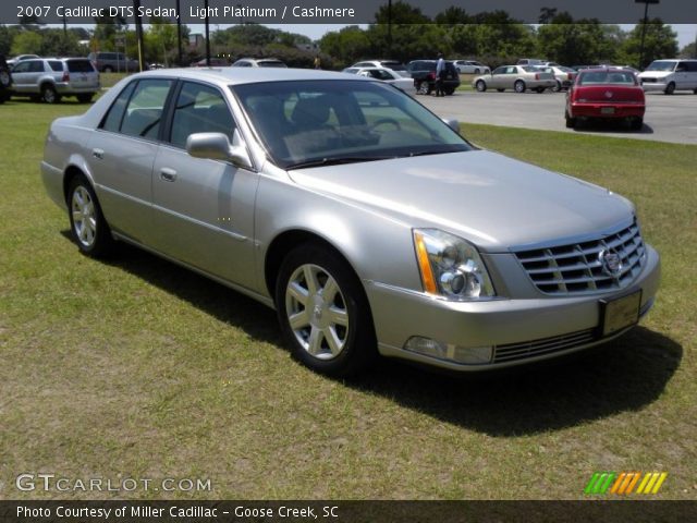 2007 Cadillac DTS Sedan in Light Platinum