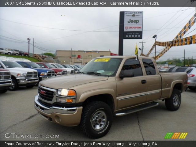 2007 GMC Sierra 2500HD Classic SLE Extended Cab 4x4 in Cashmere Metallic