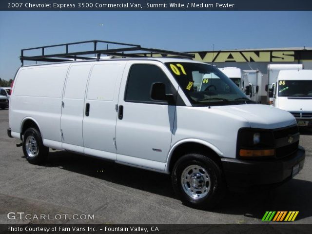 2007 Chevrolet Express 3500 Commercial Van in Summit White