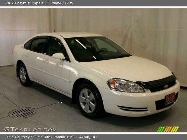 2007 Chevrolet Impala LT in White