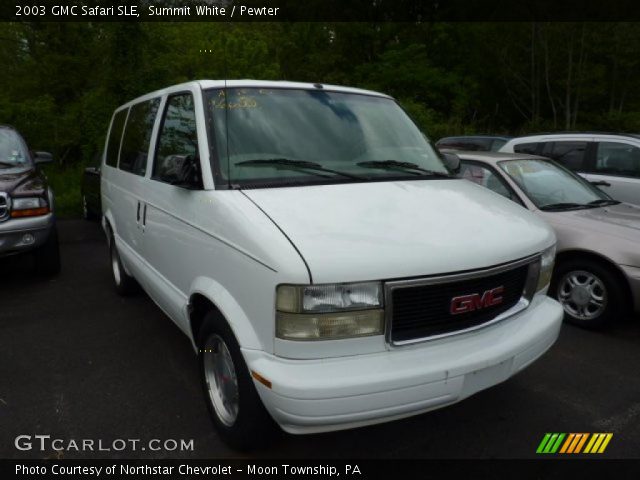 2003 GMC Safari SLE in Summit White