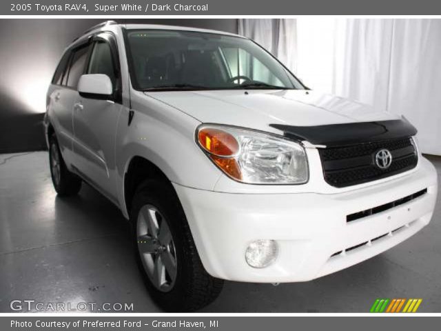 2005 Toyota RAV4  in Super White