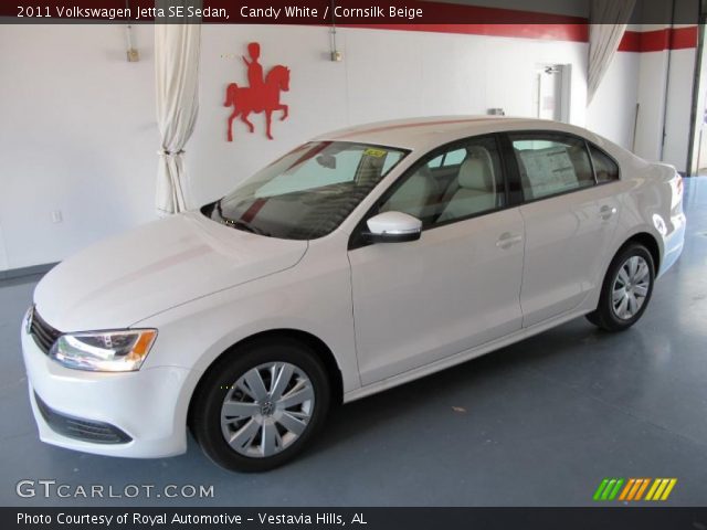 2011 Volkswagen Jetta SE Sedan in Candy White