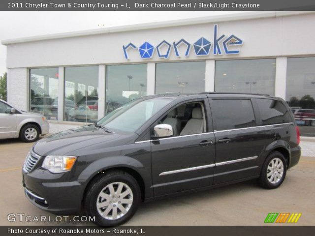 2011 Chrysler Town & Country Touring - L in Dark Charcoal Pearl