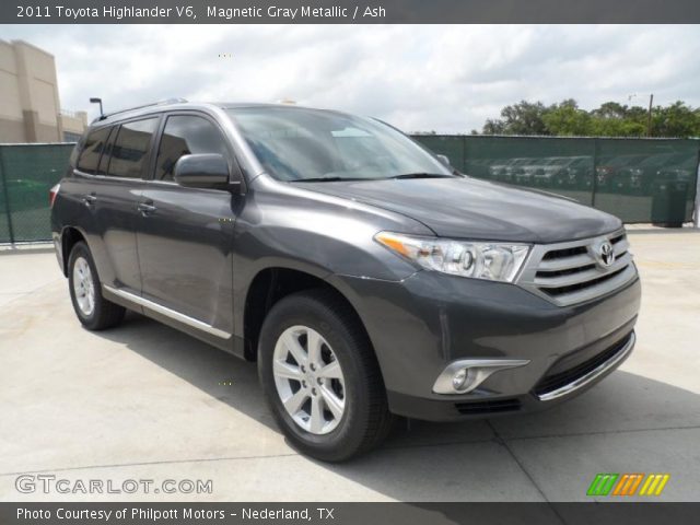 2011 Toyota Highlander V6 in Magnetic Gray Metallic