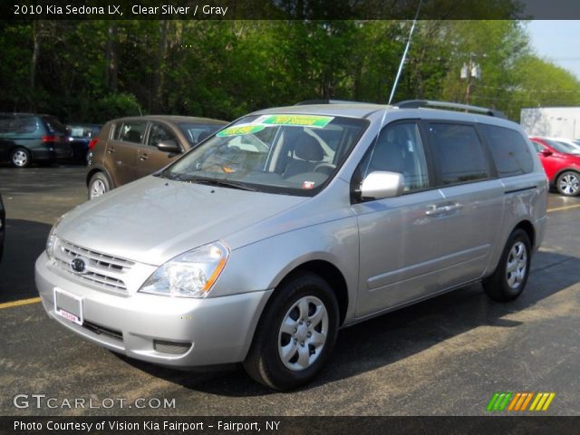 2010 Kia Sedona LX in Clear Silver