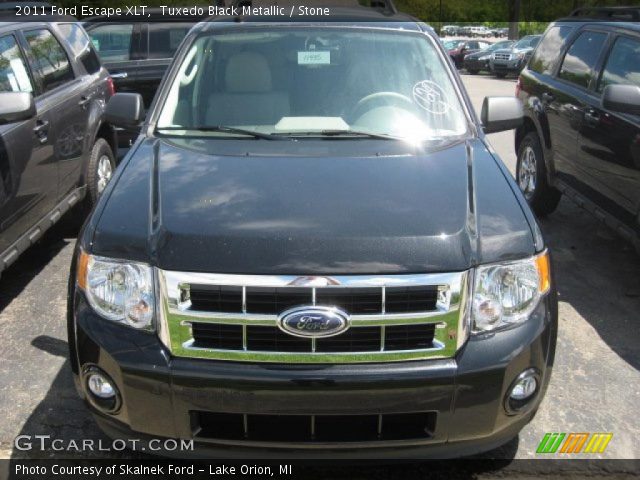 2011 Ford Escape XLT in Tuxedo Black Metallic