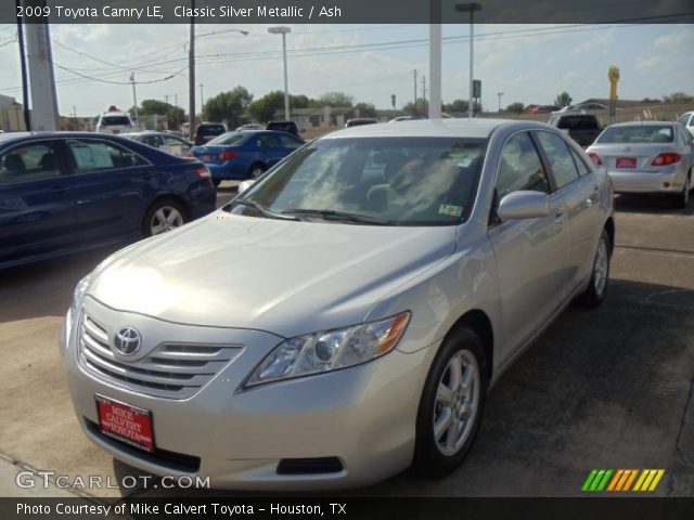 2009 Toyota Camry LE in Classic Silver Metallic