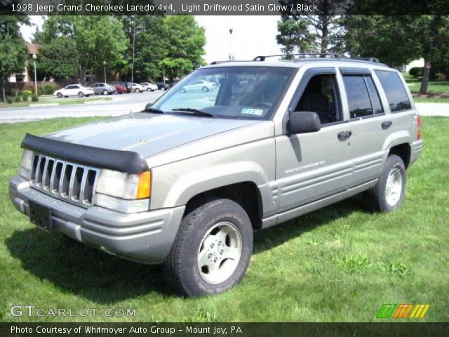 1998 Jeep Grand Cherokee Laredo 4x4 in Light Driftwood Satin Glow