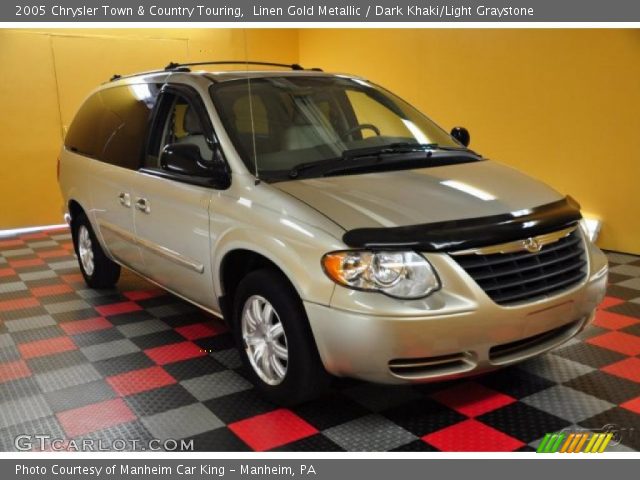 2005 Chrysler Town & Country Touring in Linen Gold Metallic