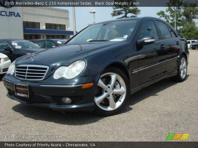 2005 Mercedes-Benz C 230 Kompressor Sedan in Black Opal Metallic