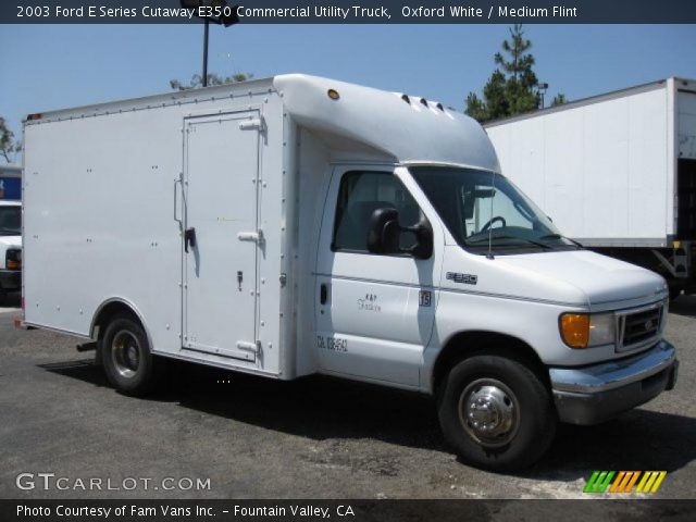 2003 Ford E Series Cutaway E350 Commercial Utility Truck in Oxford White