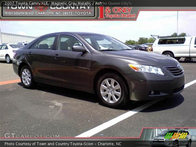 2007 Toyota Camry XLE in Magnetic Gray Metallic