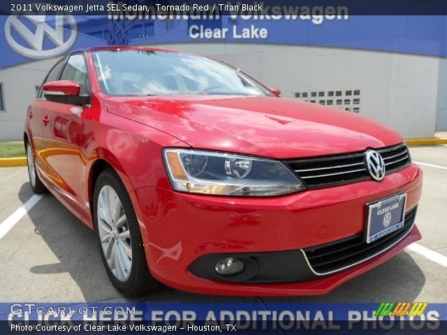 2011 Volkswagen Jetta SEL Sedan in Tornado Red