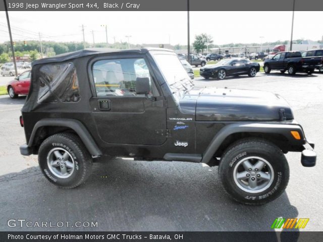1998 Jeep Wrangler Sport 4x4 in Black