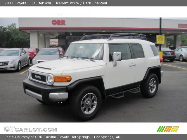 2011 Toyota FJ Cruiser 4WD in Iceberg White