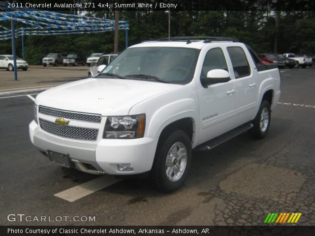 2011 Chevrolet Avalanche Z71 4x4 in Summit White