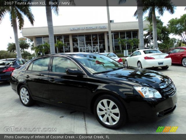 2007 Toyota Avalon XLS in Black
