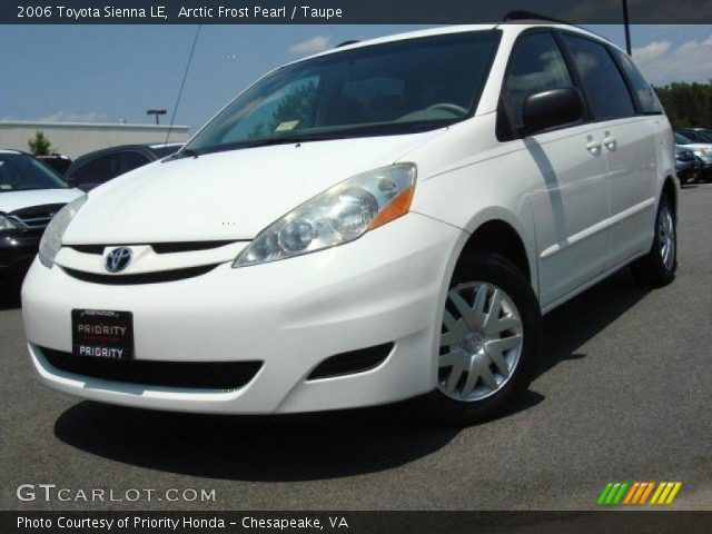 2006 Toyota Sienna LE in Arctic Frost Pearl