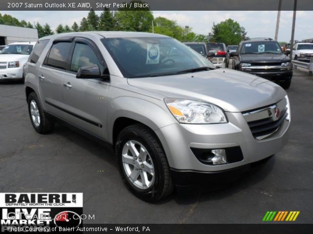 2007 Saturn Outlook XE AWD in Silver Pearl