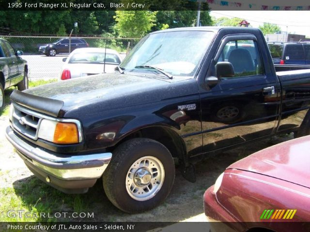 1995 Ford Ranger XL Regular Cab in Black