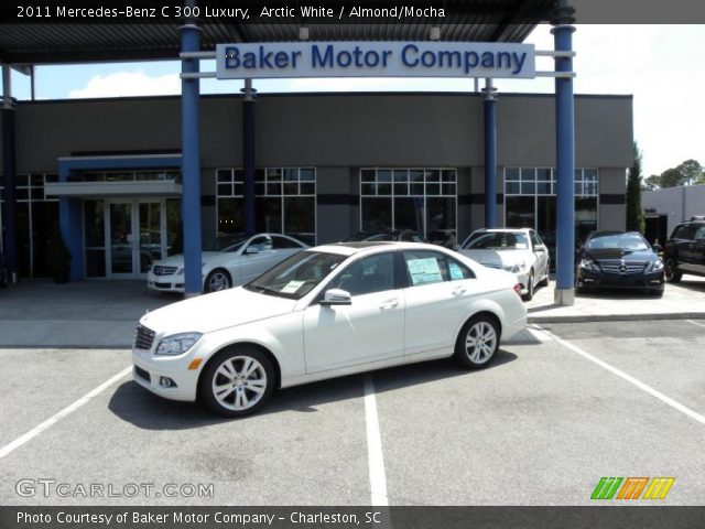 2011 Mercedes-Benz C 300 Luxury in Arctic White