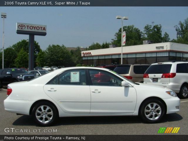 2006 Toyota Camry XLE V6 in Super White