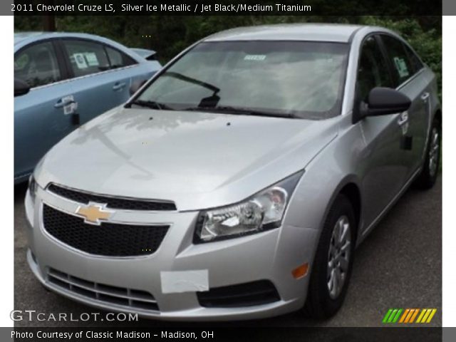 2011 Chevrolet Cruze LS in Silver Ice Metallic