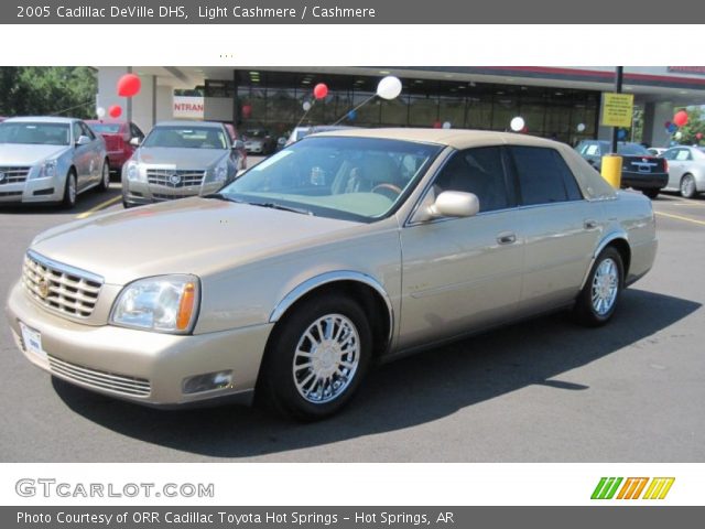 2005 Cadillac DeVille DHS in Light Cashmere